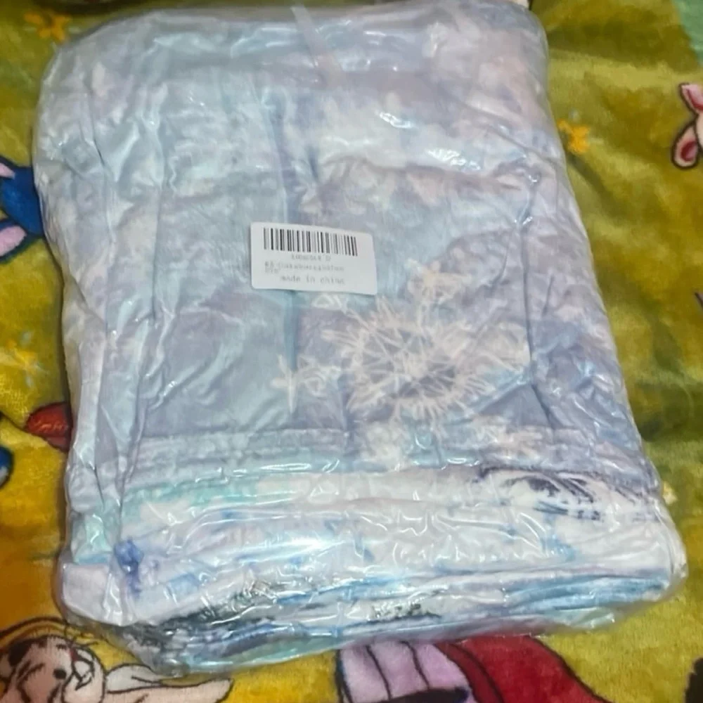 Winter Snowman Throw Blanket - Blue and White